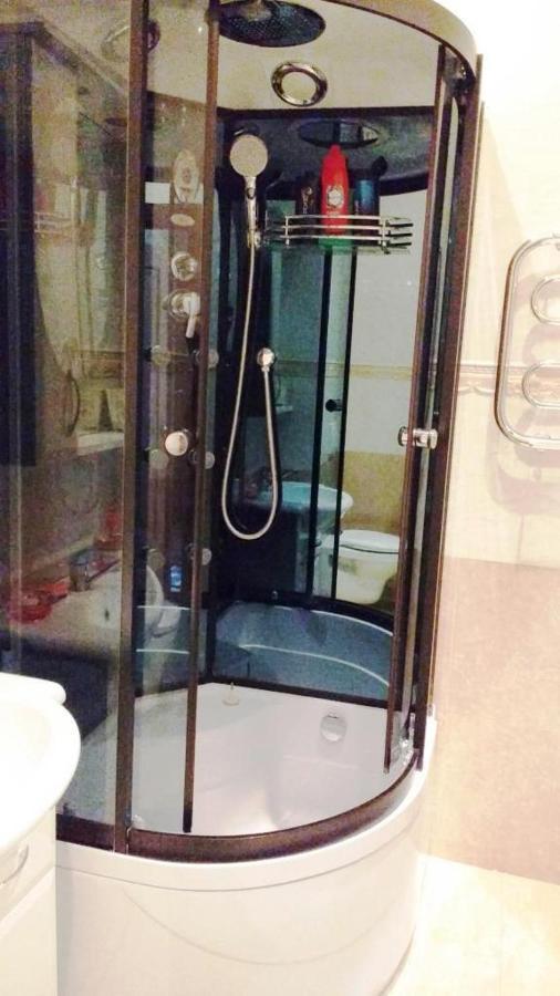 Комната в двухкомнатной Apartment Киев Екстериор снимка