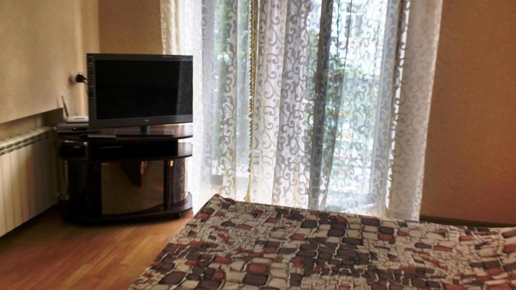 Комната в двухкомнатной Apartment Киев Екстериор снимка